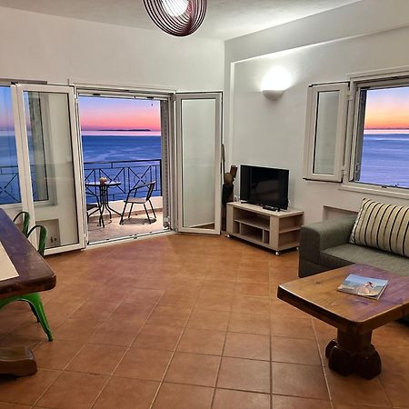 Roumers Himara Exteriér fotografie